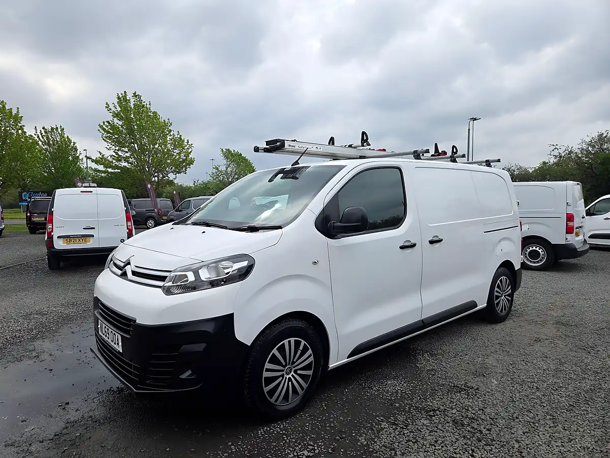 Used 2019 Citroen Dispatch 1000 X M White - Interior and Exterior details 6