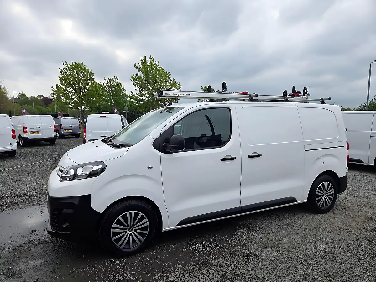 Used 2019 Citroen Dispatch 1000 X M White - Interior and Exterior details 7