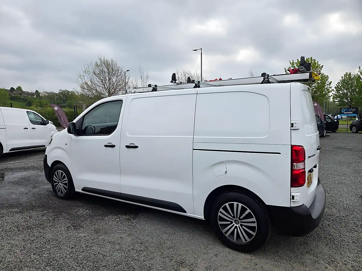 Used 2019 Citroen Dispatch 1000 X M White - Interior and Exterior details 9