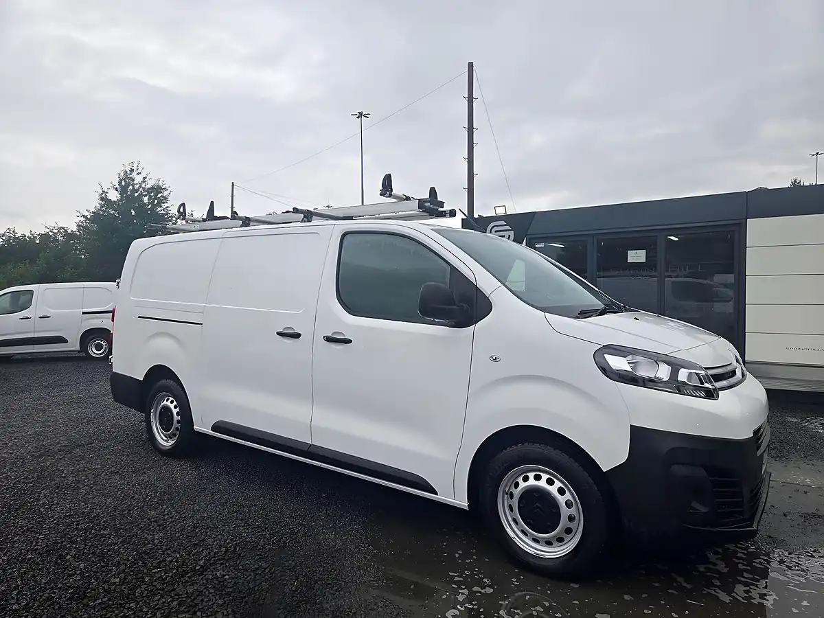 Used 2019 Citroen Dispatch 1200 X Xl White - Front View