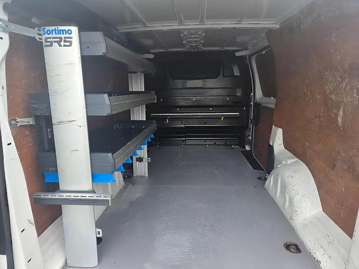 Used 2019 Citroen Dispatch 1200 X Xl White - Interior and Exterior details 14