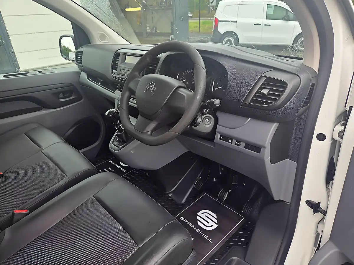 Used 2019 Citroen Dispatch 1200 X Xl White - Interior and Exterior details 15