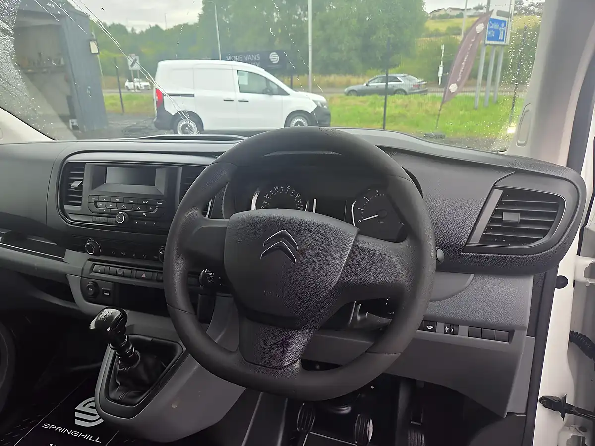 Used 2019 Citroen Dispatch 1200 X Xl White - Interior and Exterior details 16