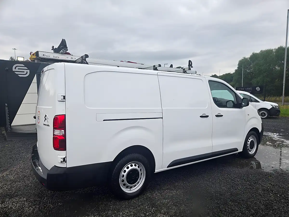 Used 2019 Citroen Dispatch 1200 X Xl White - Interior and Exterior details 7