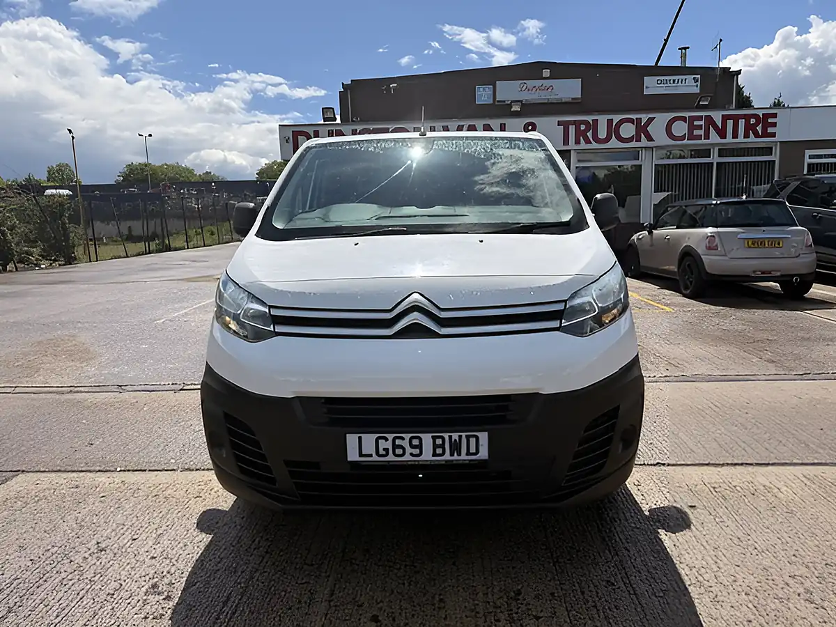 Used 2019 Citroen Dispatch 1400 Enterprise White - Interior and Exterior details 11