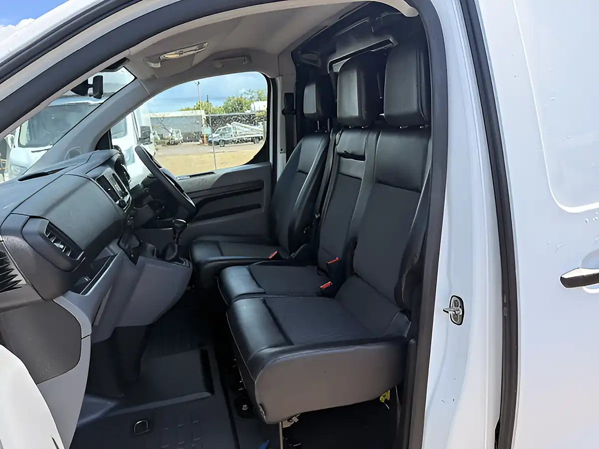 Used 2019 Citroen Dispatch 1400 Enterprise White - Interior and Exterior details 12