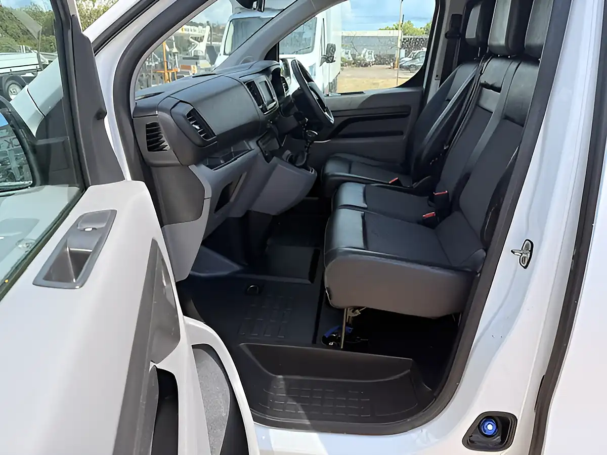 Used 2019 Citroen Dispatch 1400 Enterprise White - Interior and Exterior details 13