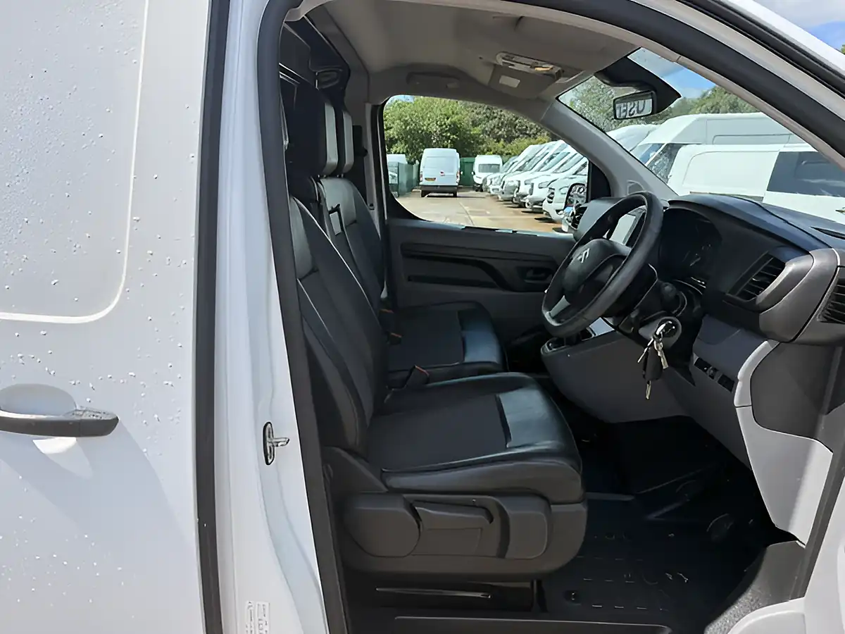 Used 2019 Citroen Dispatch 1400 Enterprise White - Interior and Exterior details 15