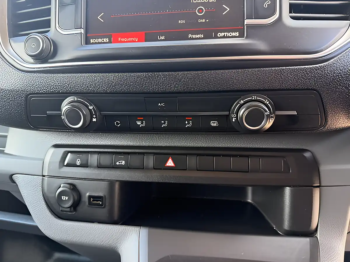 Used 2019 Citroen Dispatch 1400 Enterprise White - Interior and Exterior details 19