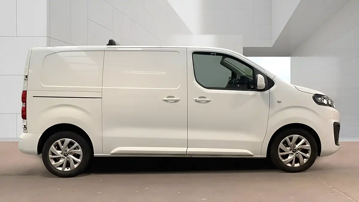 Used 2019 Citroen Dispatch Driver M Nav White - Interior and Exterior details 6