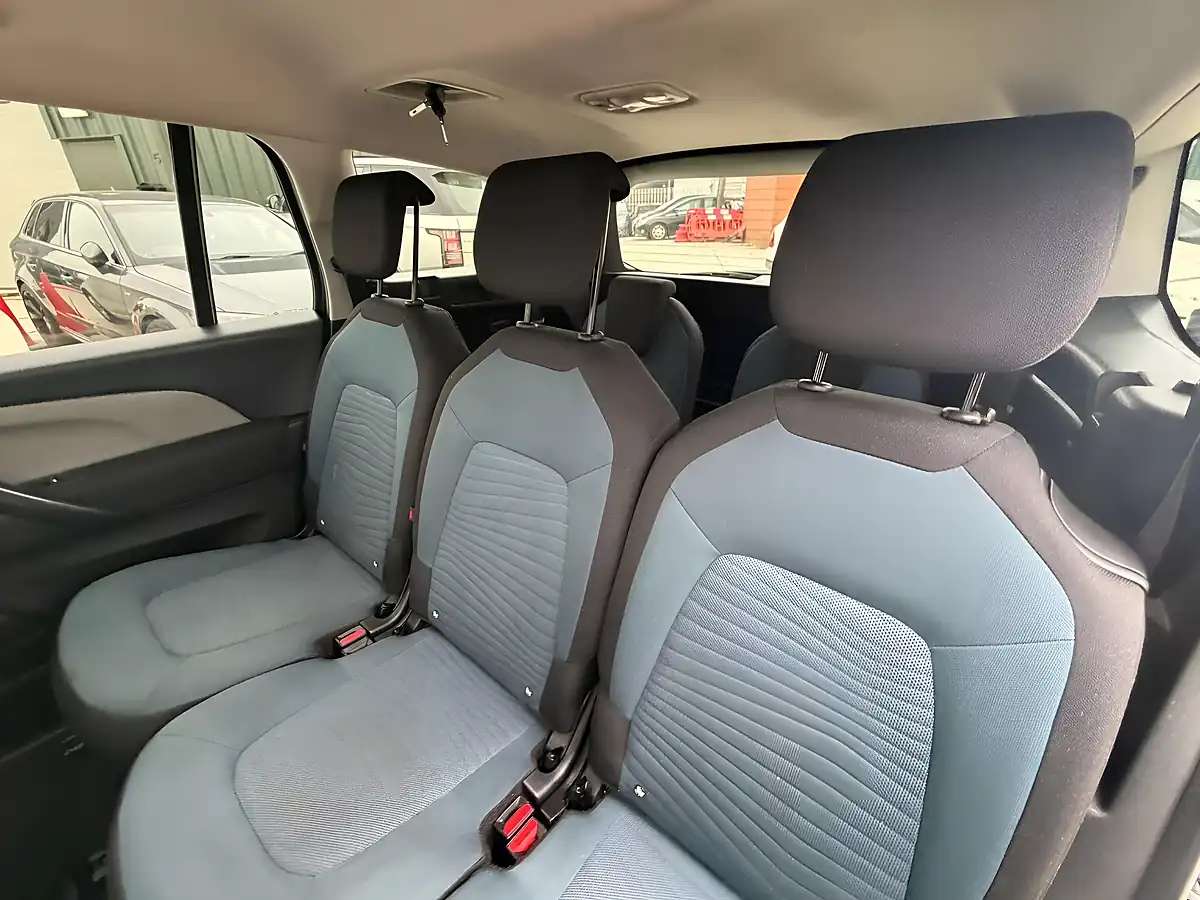Used 2019 Citroen Grand C4 Spacetourer Feel Black - Interior and Exterior details 17