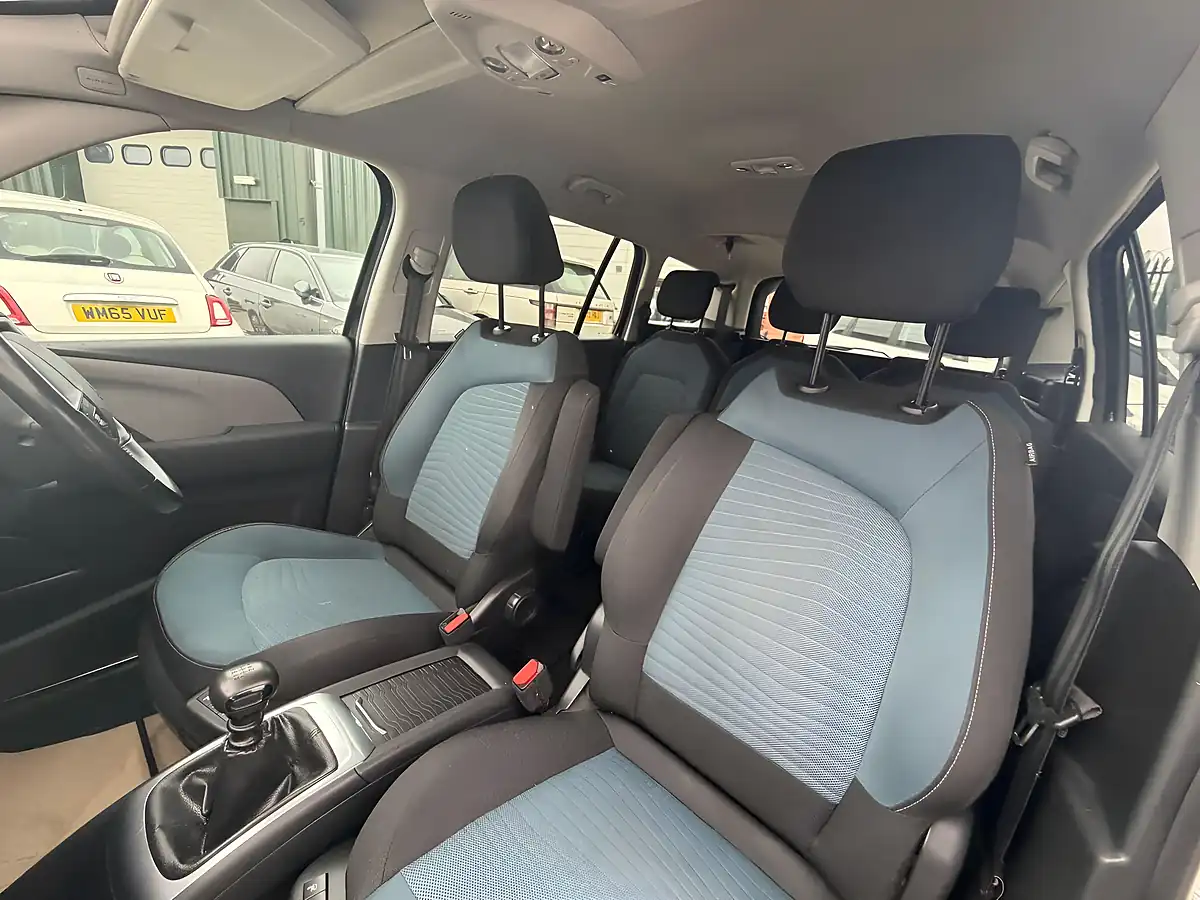 Used 2019 Citroen Grand C4 Spacetourer Feel Black - Interior and Exterior details 20