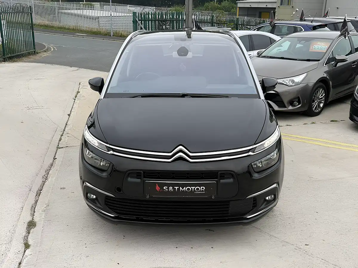 Used 2019 Citroen Grand C4 Spacetourer Feel Black - Interior and Exterior details 3