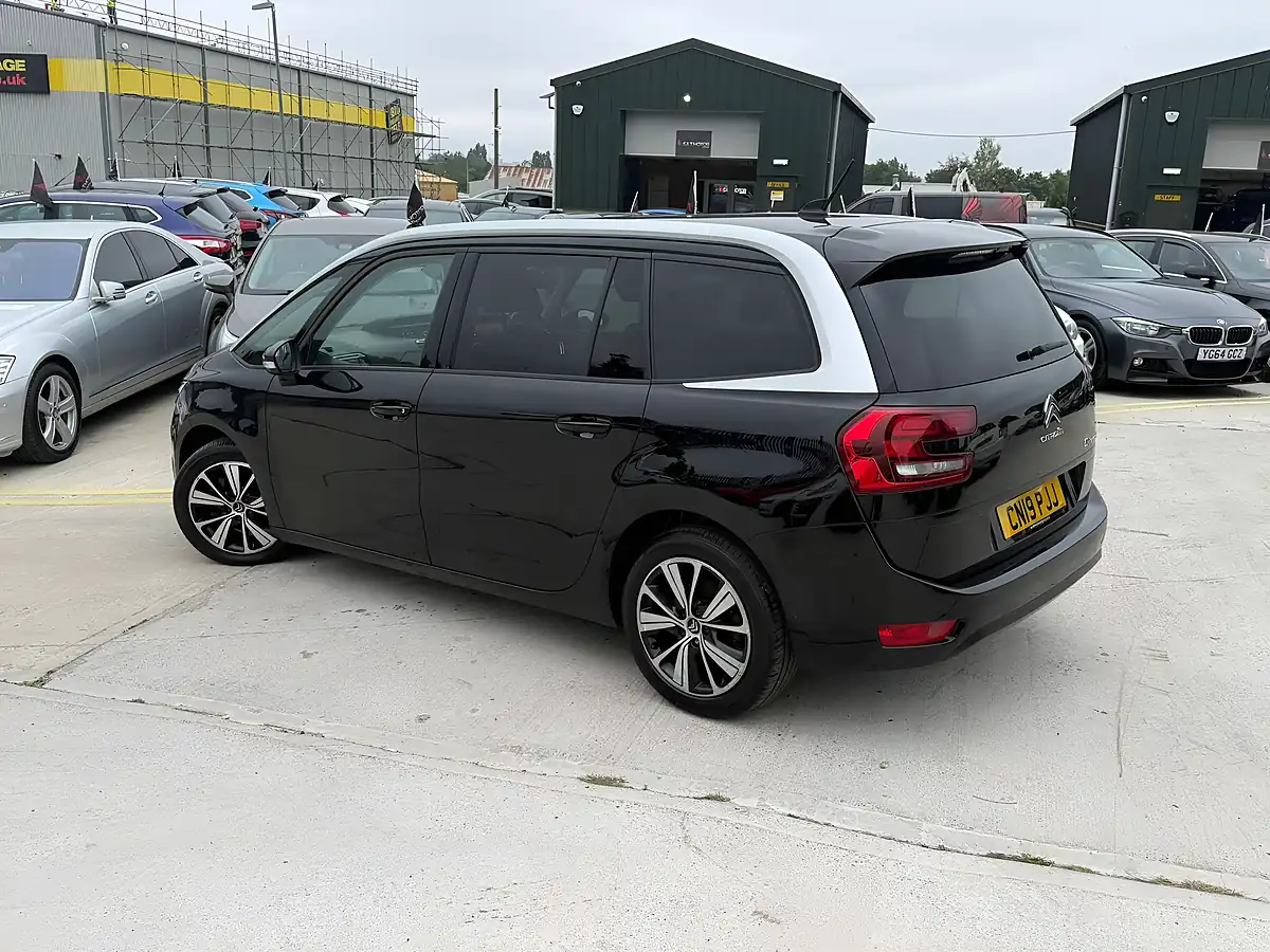 Used 2019 Citroen Grand C4 Spacetourer Feel Black - Interior and Exterior details 5