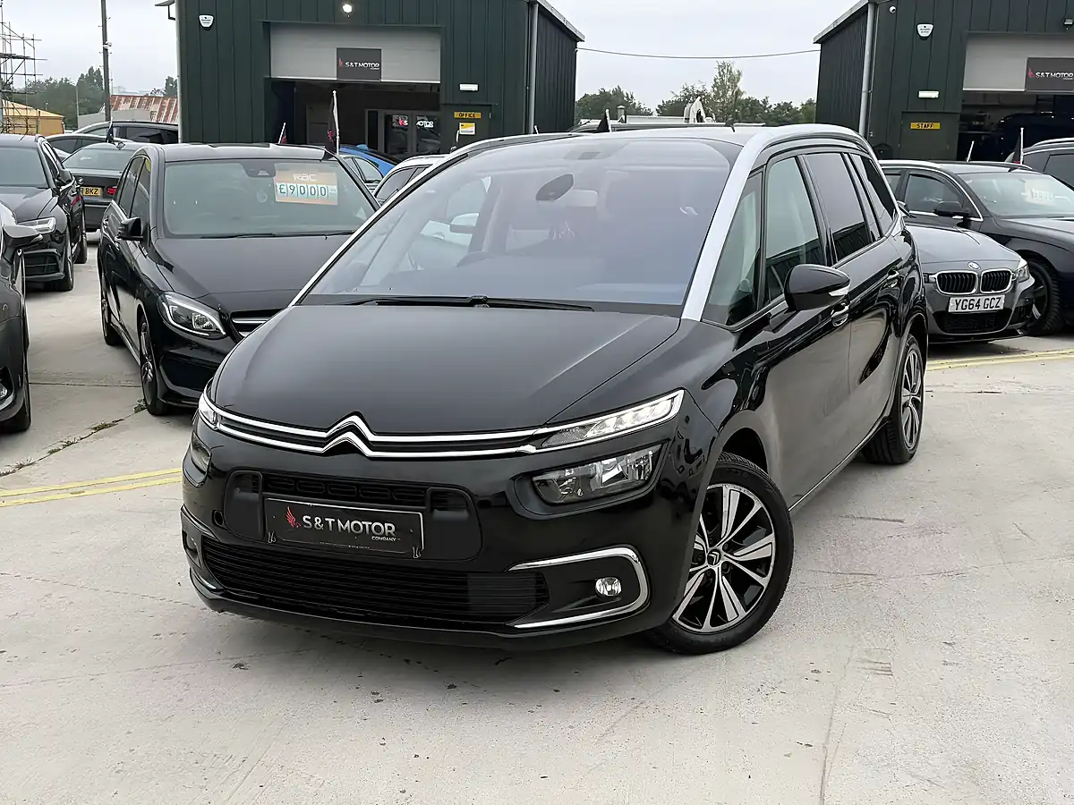 Used 2019 Citroen Grand C4 Spacetourer Feel Black - Interior and Exterior details 6