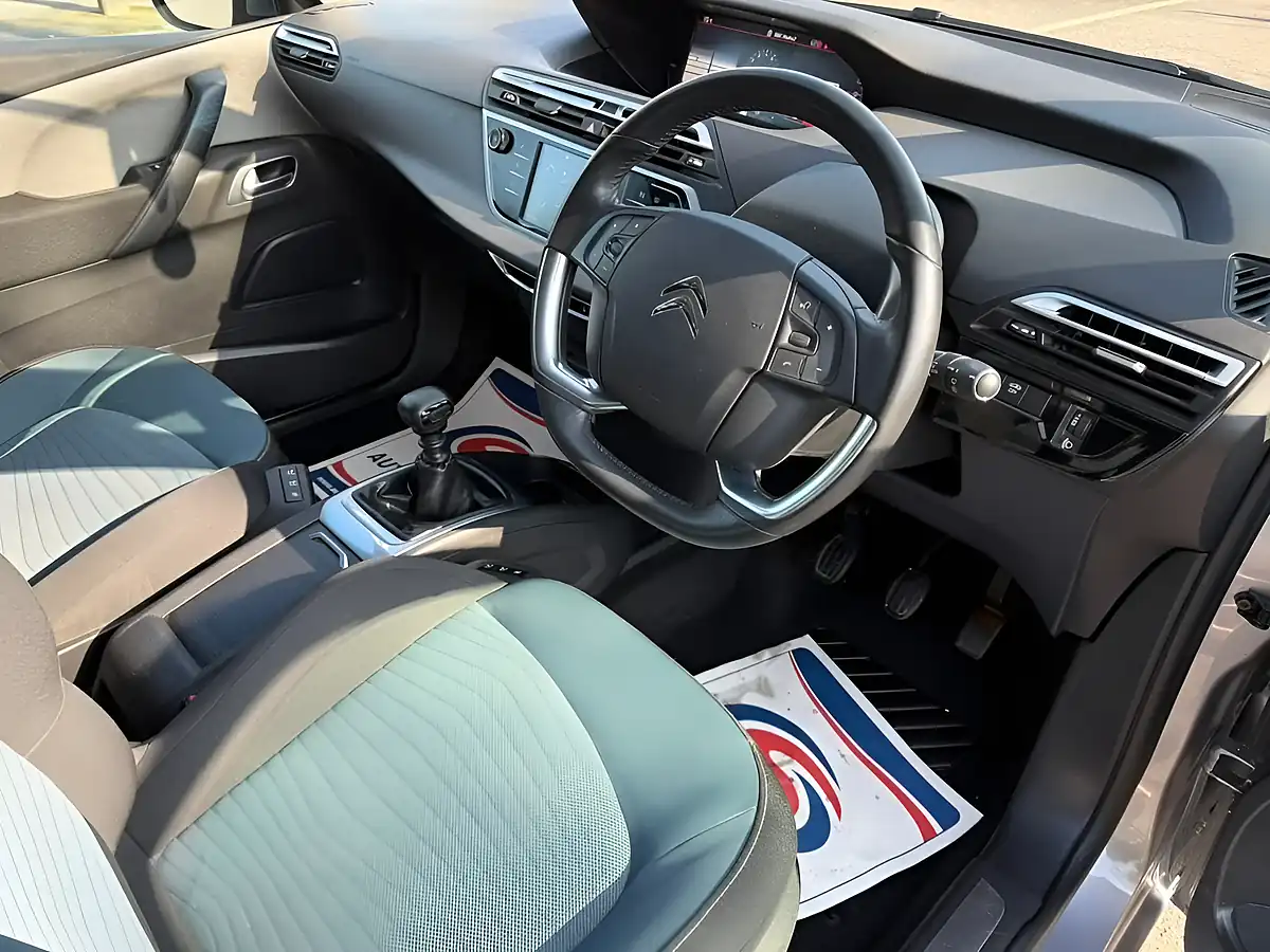 Used 2019 Citroen Grand C4 Spacetourer Feel Grey - Interior and Exterior details 13
