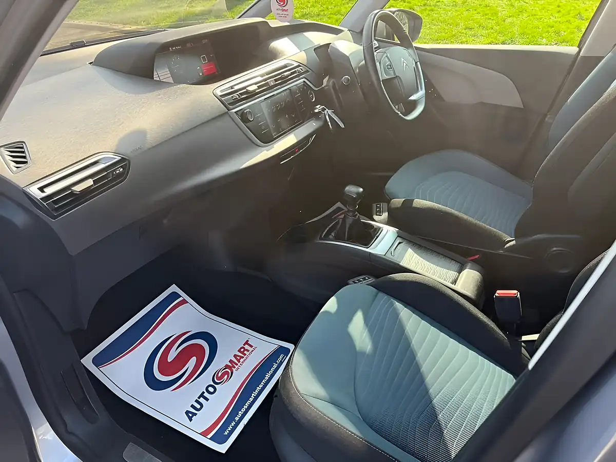 Used 2019 Citroen Grand C4 Spacetourer Feel Grey - Interior and Exterior details 14