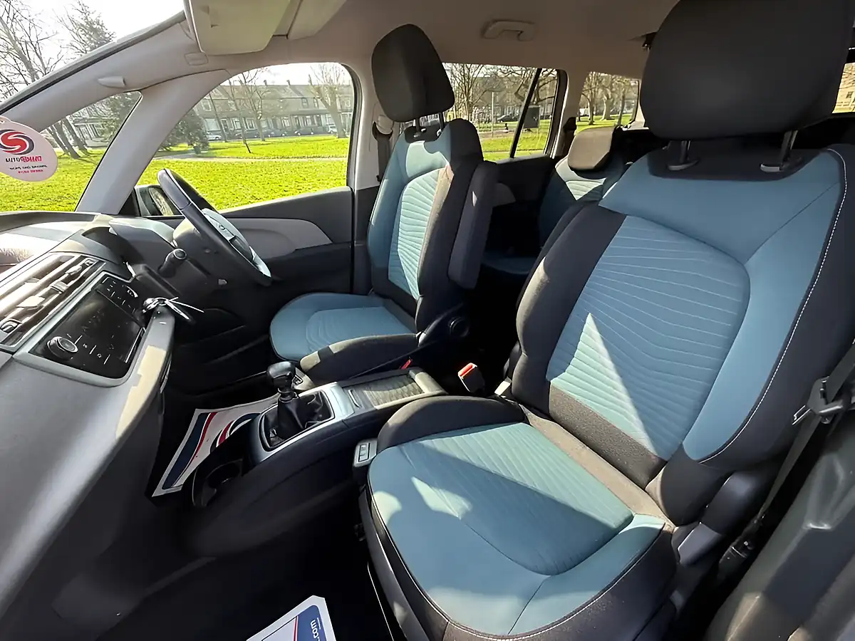 Used 2019 Citroen Grand C4 Spacetourer Feel Grey - Interior and Exterior details 15