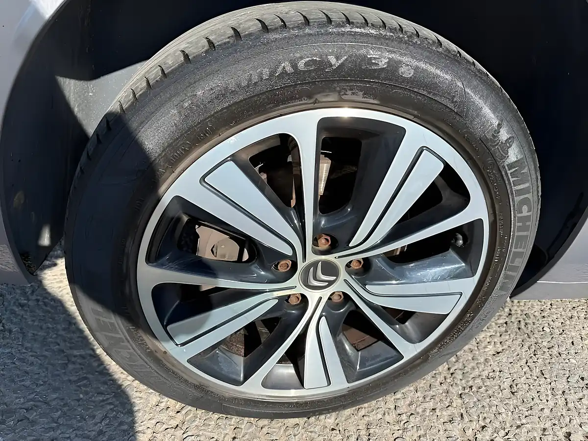 Used 2019 Citroen Grand C4 Spacetourer Feel Grey - Interior and Exterior details 8