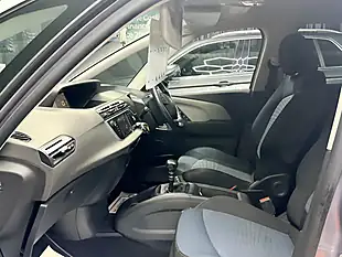 Used 2019 Citroen Grand C4 Spacetourer Feel Grey - Interior and Exterior details 10