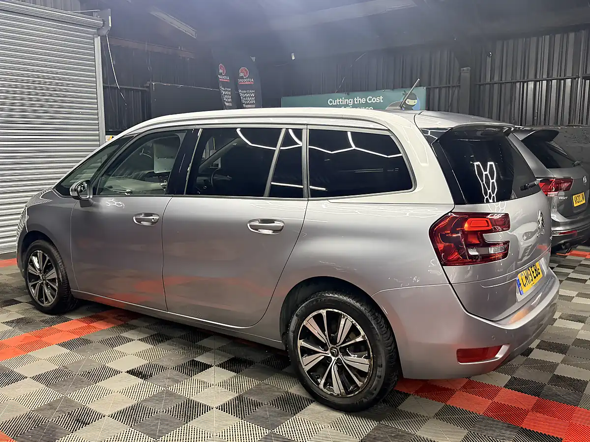 Used 2019 Citroen Grand C4 Spacetourer Feel Grey - Interior and Exterior details 3