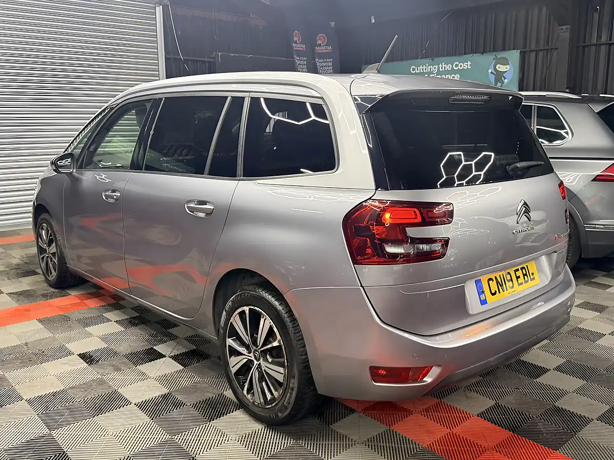 Used 2019 Citroen Grand C4 Spacetourer Feel Grey - Interior and Exterior details 4