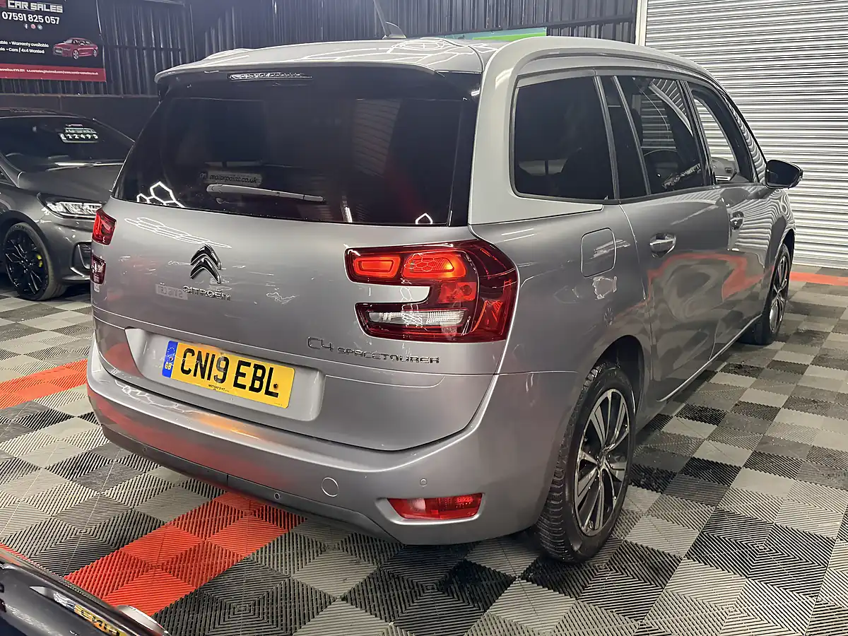 Used 2019 Citroen Grand C4 Spacetourer Feel Grey - Interior and Exterior details 5