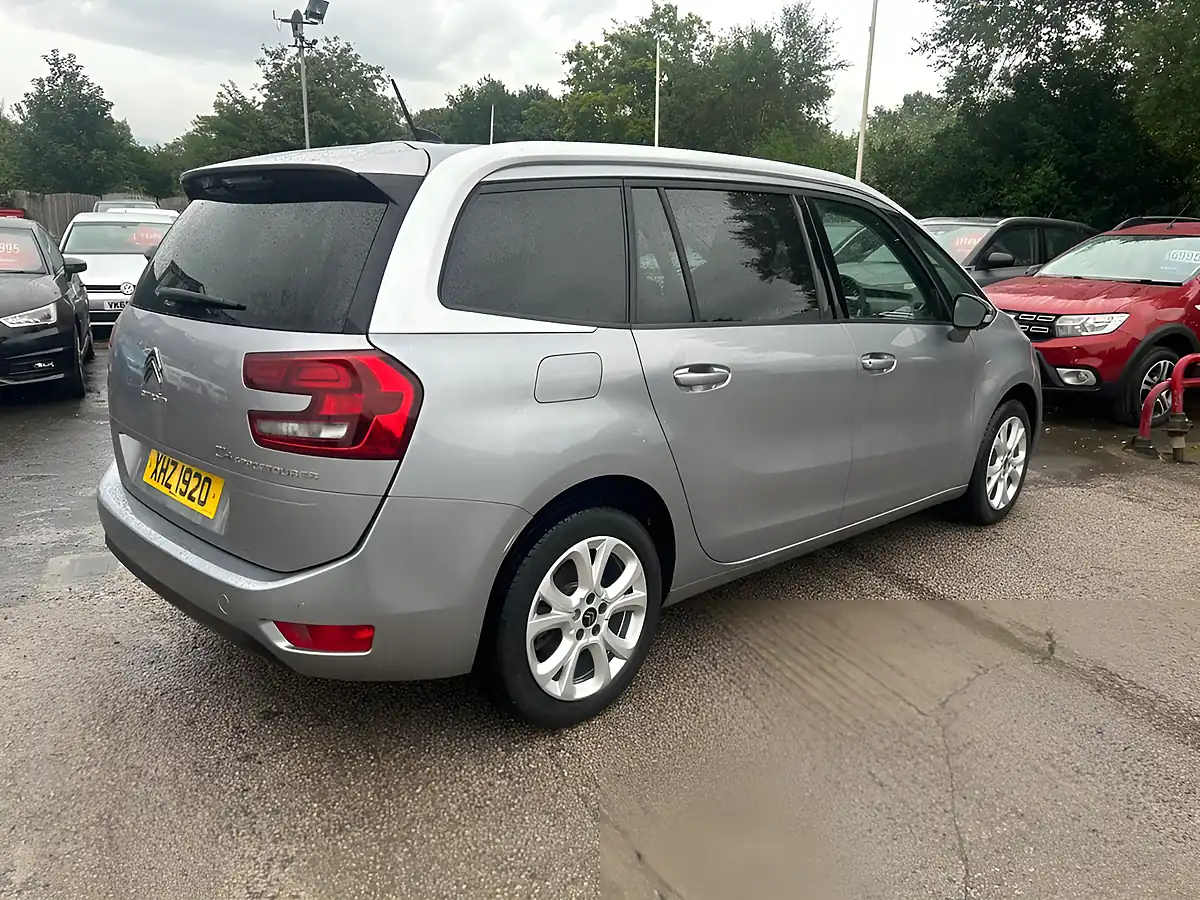 Used 2019 Citroen Grand C4 Spacetourer Feel Grey - Interior and Exterior details 3