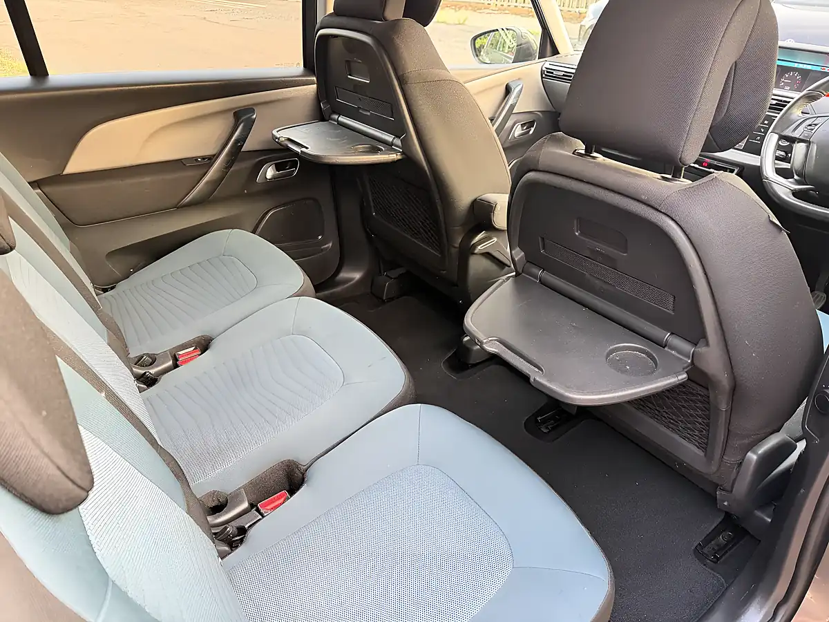 Used 2019 Citroen Grand C4 Spacetourer Feel Grey - Interior and Exterior details 11