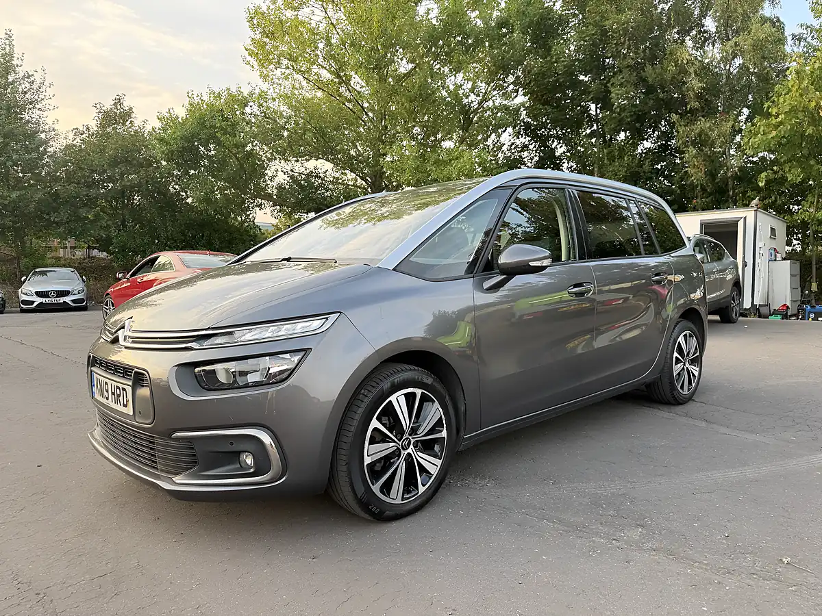Used 2019 Citroen Grand C4 Spacetourer Feel Grey - Interior and Exterior details 2