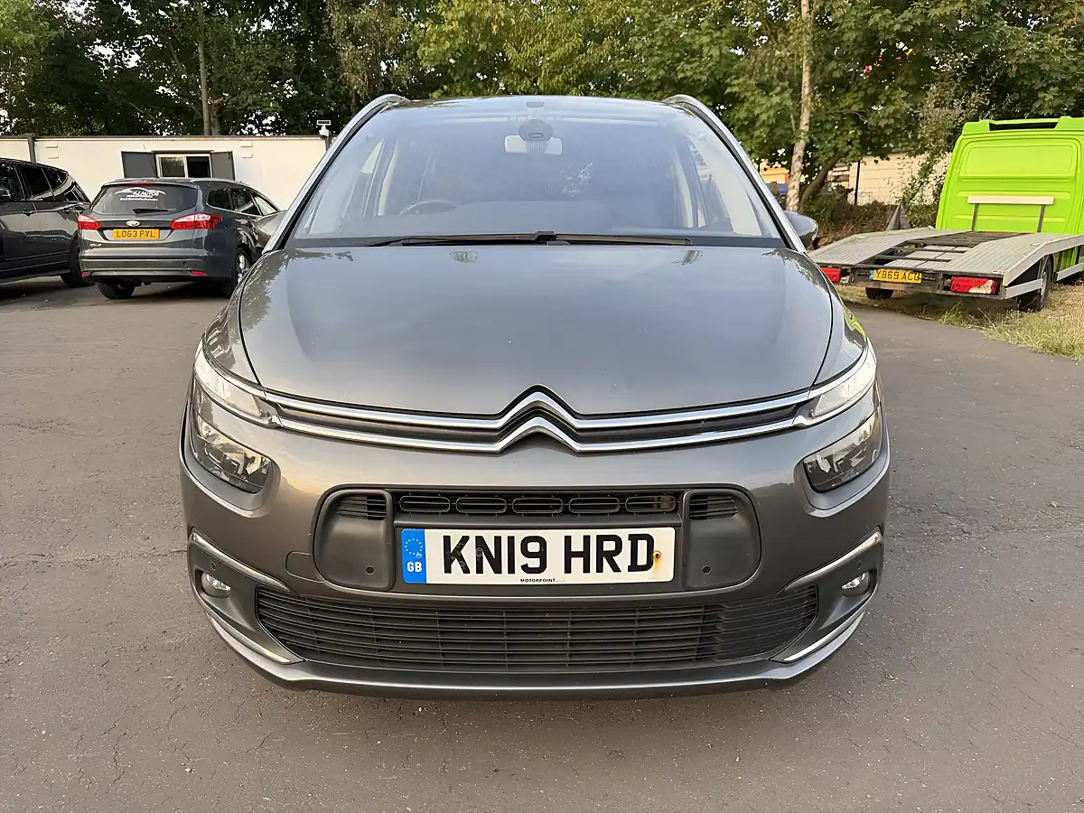 Used 2019 Citroen Grand C4 Spacetourer Feel Grey - Interior and Exterior details 3
