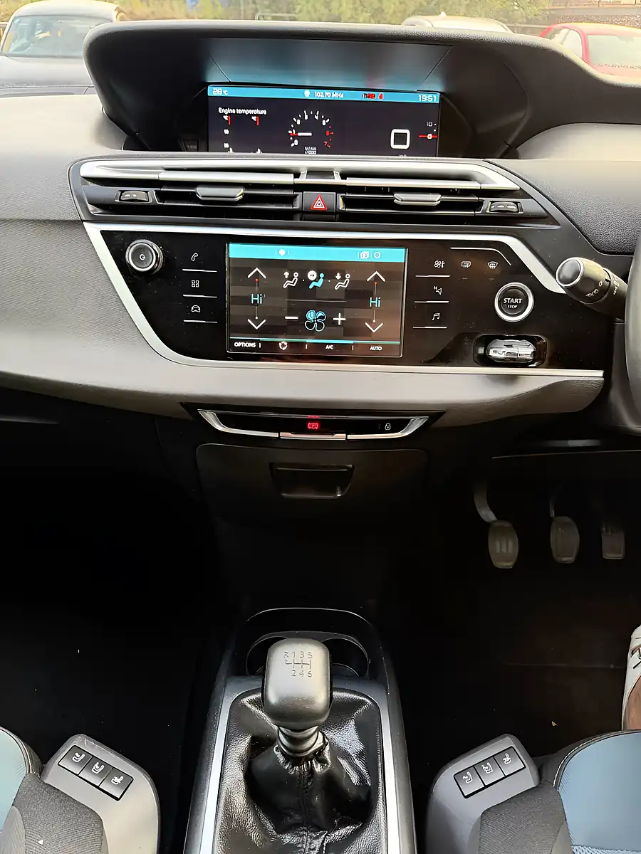 Used 2019 Citroen Grand C4 Spacetourer Feel Grey - Interior and Exterior details 7