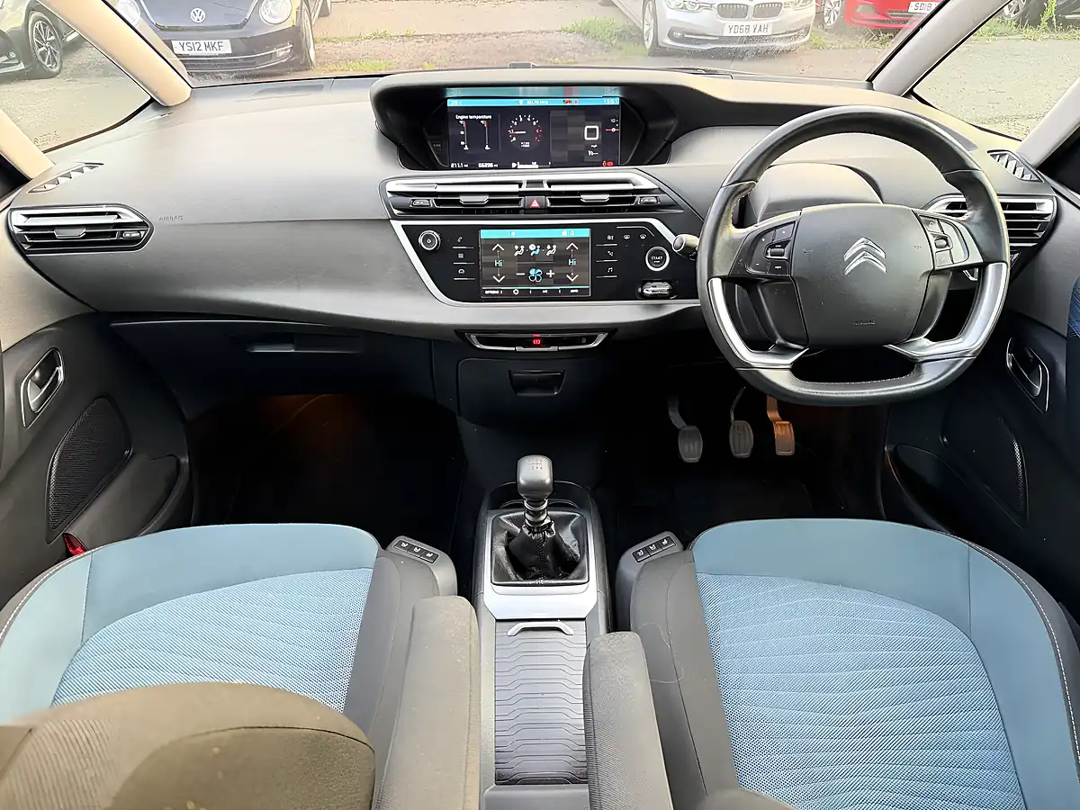 Used 2019 Citroen Grand C4 Spacetourer Feel Grey - Interior and Exterior details 8