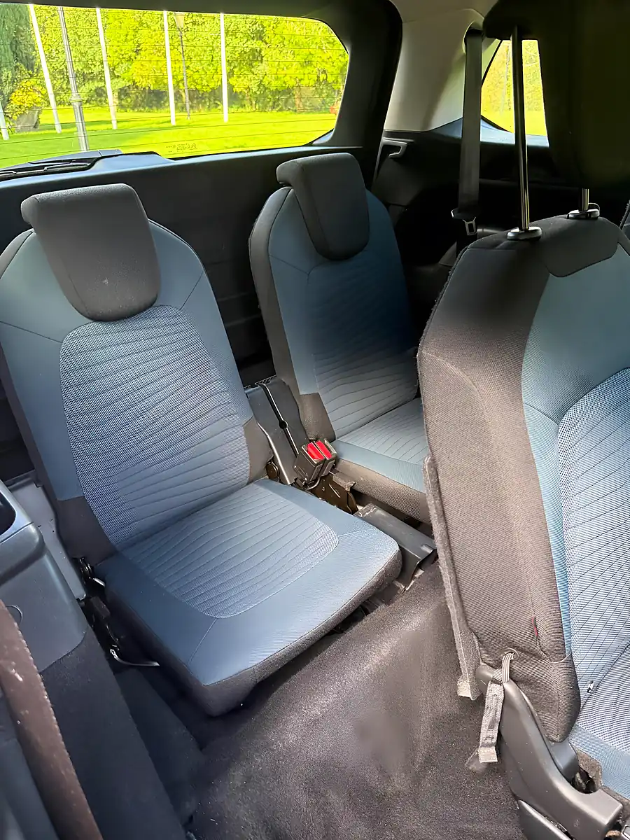 Used 2019 Citroen Grand C4 Spacetourer Feel Grey - Interior and Exterior details 17