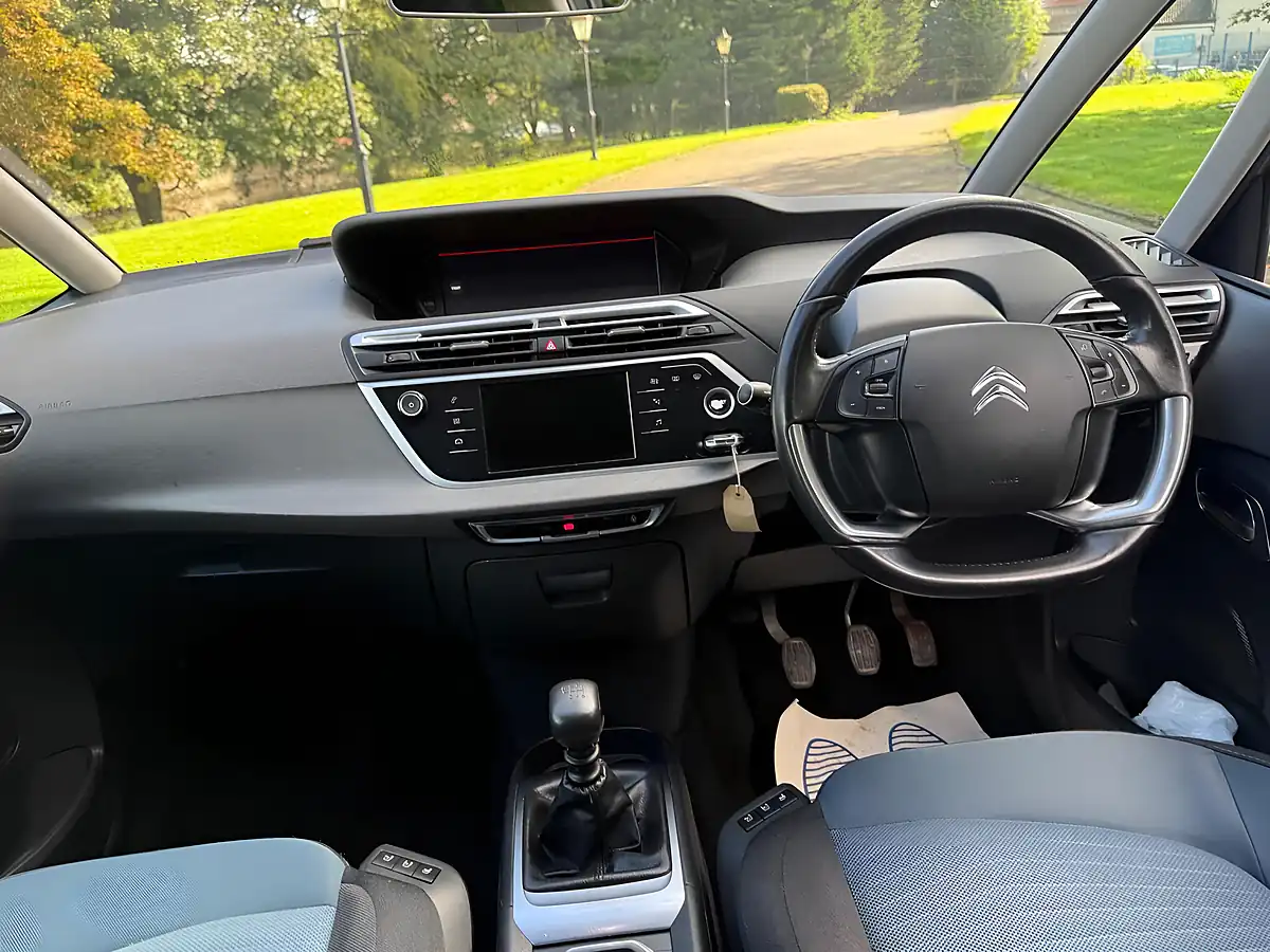 Used 2019 Citroen Grand C4 Spacetourer Feel Grey - Interior and Exterior details 18
