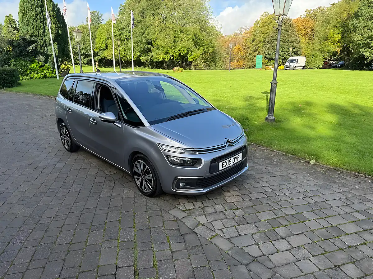 Used 2019 Citroen Grand C4 Spacetourer Feel Grey - Interior and Exterior details 2