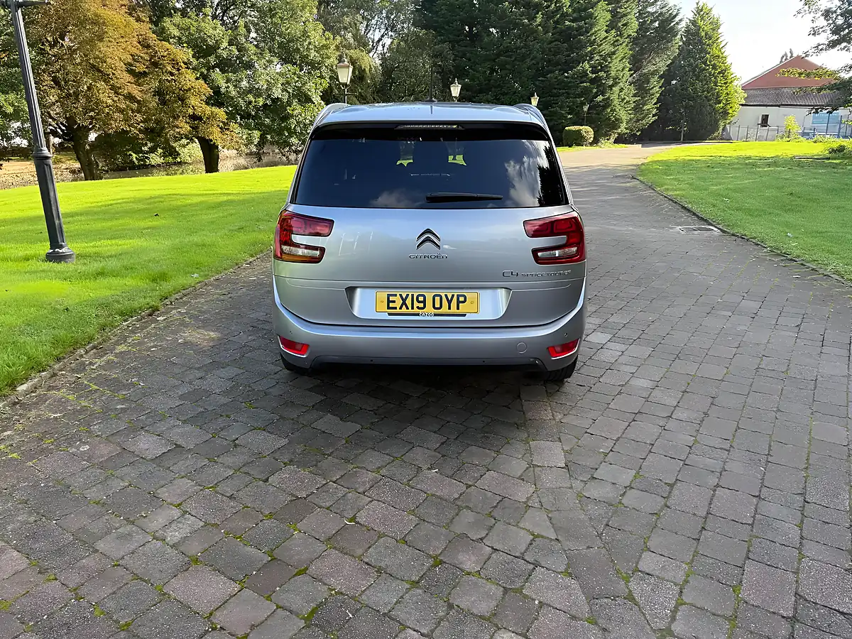 Used 2019 Citroen Grand C4 Spacetourer Feel Grey - Interior and Exterior details 5