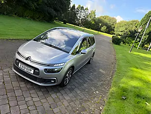 Used 2019 Citroen Grand C4 Spacetourer Feel Grey - Interior and Exterior details 9