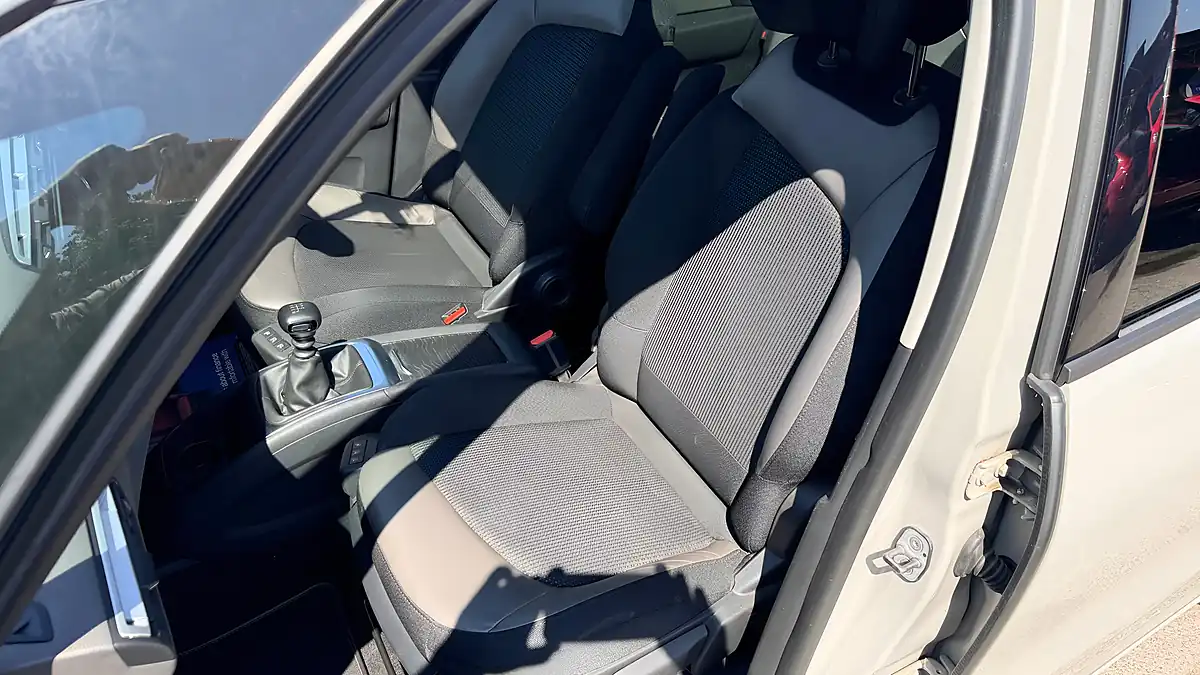 Used 2019 Citroen Grand C4 Spacetourer Flair Beige - Interior and Exterior details 12