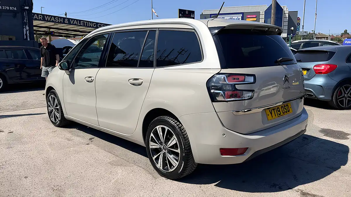 Used 2019 Citroen Grand C4 Spacetourer Flair Beige - Interior and Exterior details 5