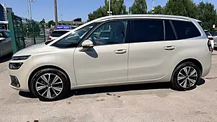Used 2019 Citroen Grand C4 Spacetourer Flair Beige - Interior and Exterior details 6