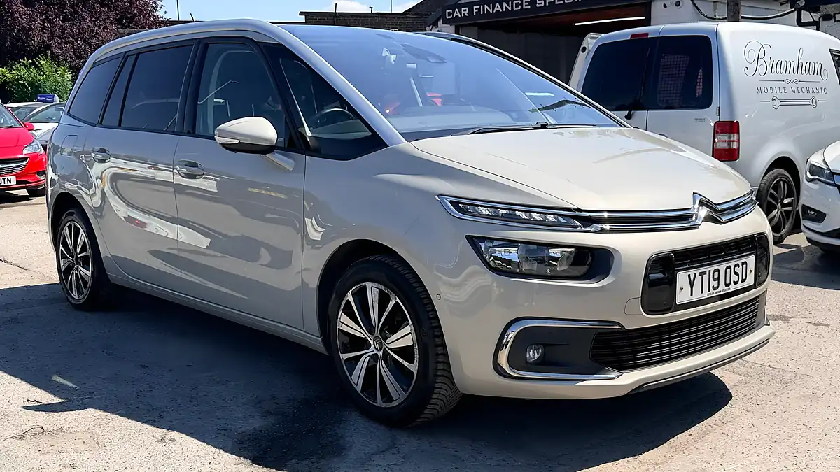 Used 2019 Citroen Grand C4 Spacetourer Flair Beige - Interior and Exterior details 9