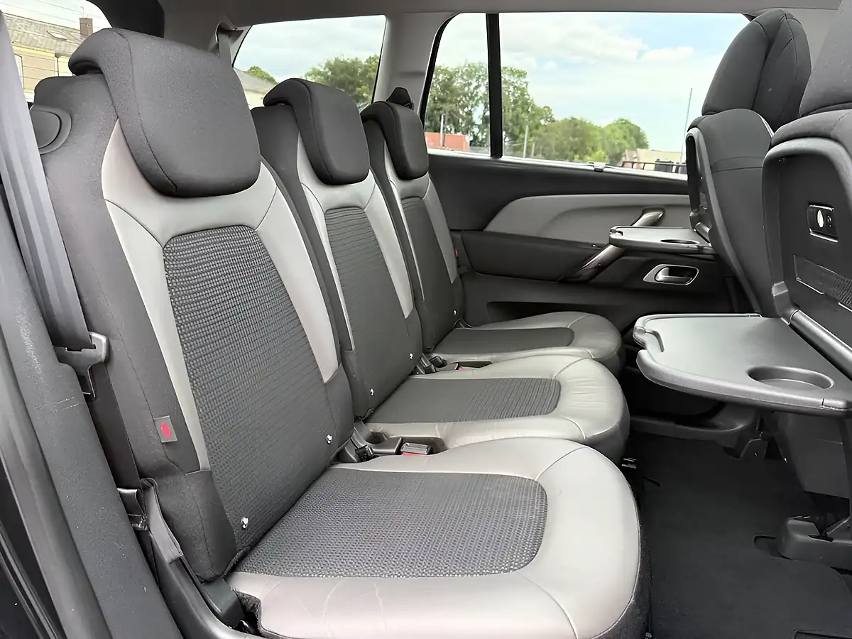 Used 2019 Citroen Grand C4 Spacetourer Flair Black - Interior and Exterior details 13