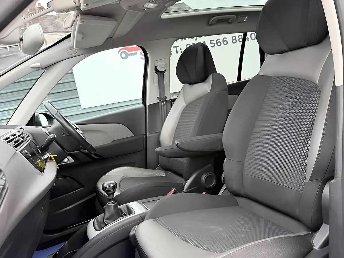 Used 2019 Citroen Grand C4 Spacetourer Flair Black - Interior and Exterior details 14