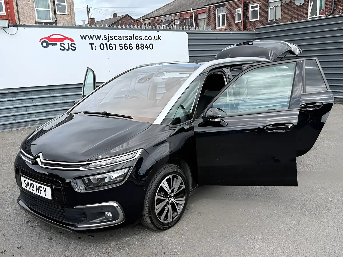 Used 2019 Citroen Grand C4 Spacetourer Flair Black - Interior and Exterior details 9