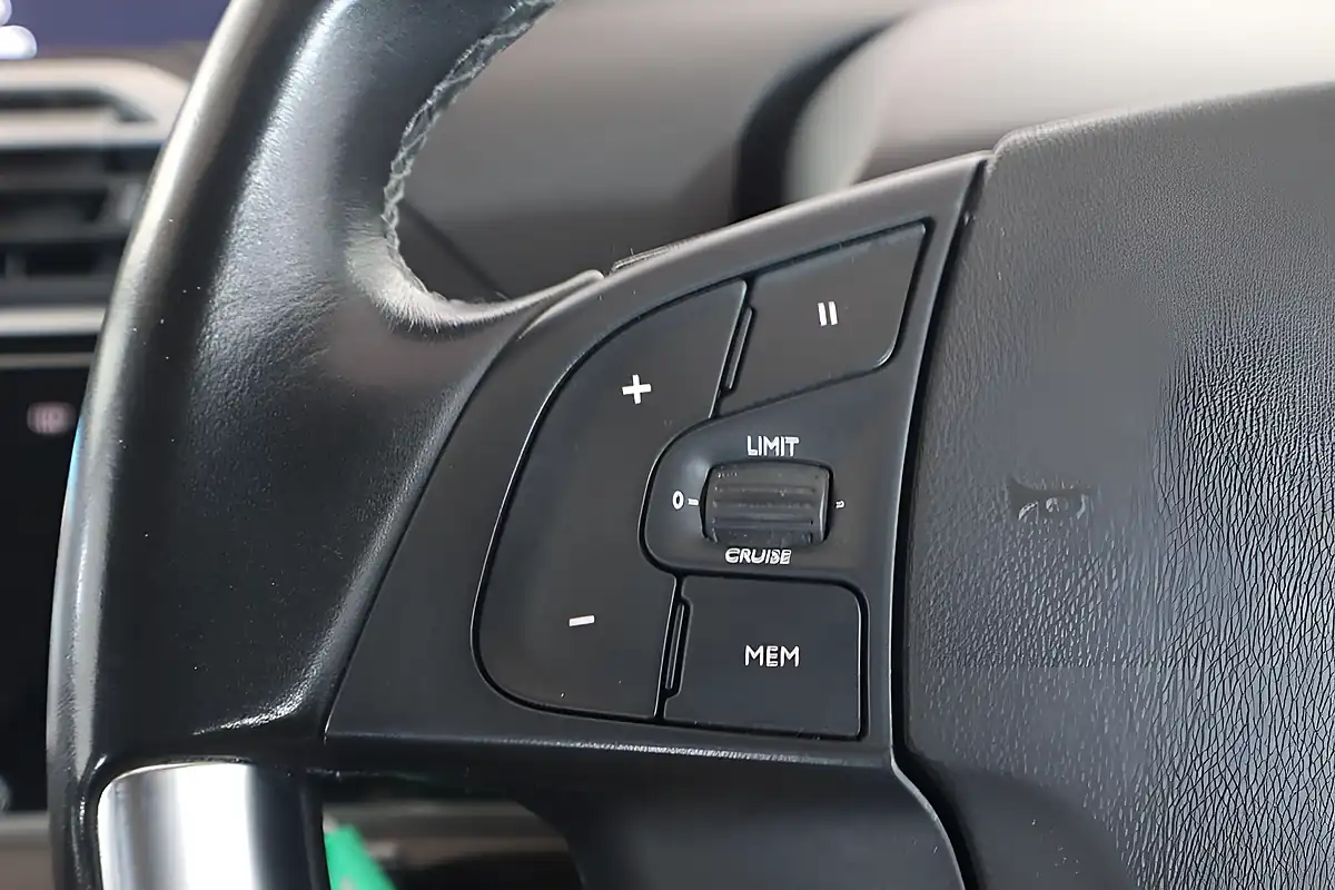 Used 2019 Citroen Grand C4 Spacetourer Flair Black - Interior and Exterior details 18