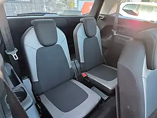 Used 2019 Citroen Grand C4 Spacetourer Flair Black - Interior and Exterior details 16