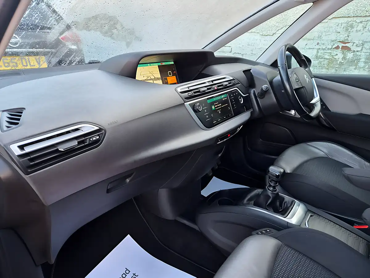 Used 2019 Citroen Grand C4 Spacetourer Flair Black - Interior and Exterior details 19