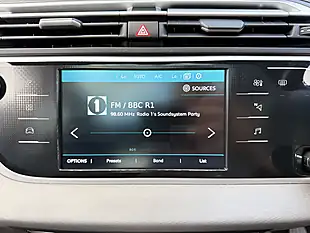 Used 2019 Citroen Grand C4 Spacetourer Flair Grey - Interior and Exterior details 15