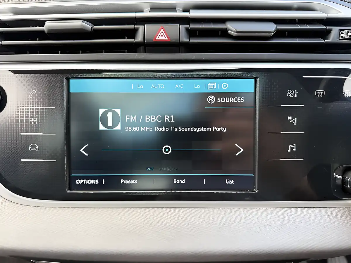 Used 2019 Citroen Grand C4 Spacetourer Flair Grey - Interior and Exterior details 15